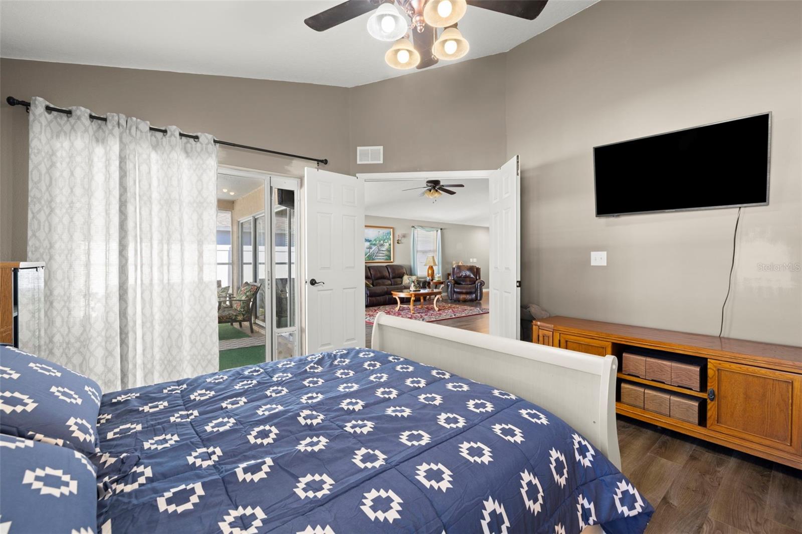 Image 19 of 25 For 24449 Mistwood Court