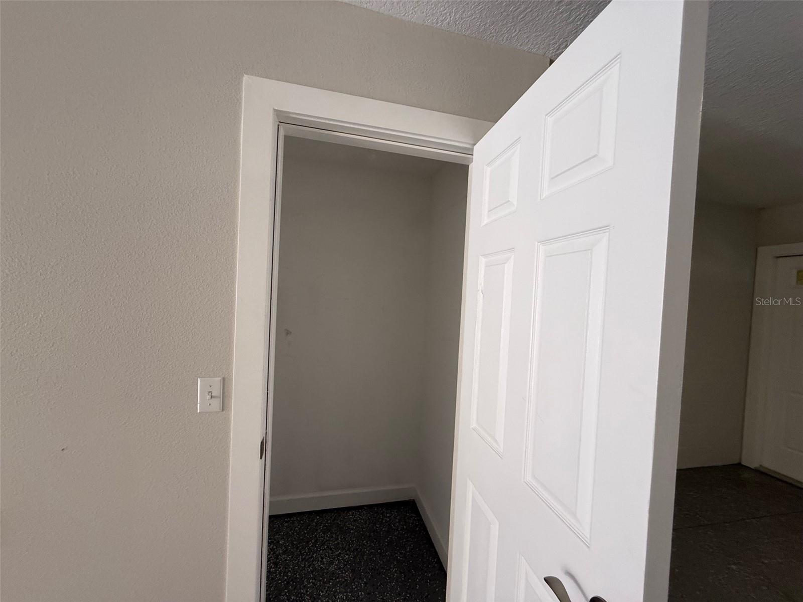 Image 11 of 52 For 7350 Black Walnut Way