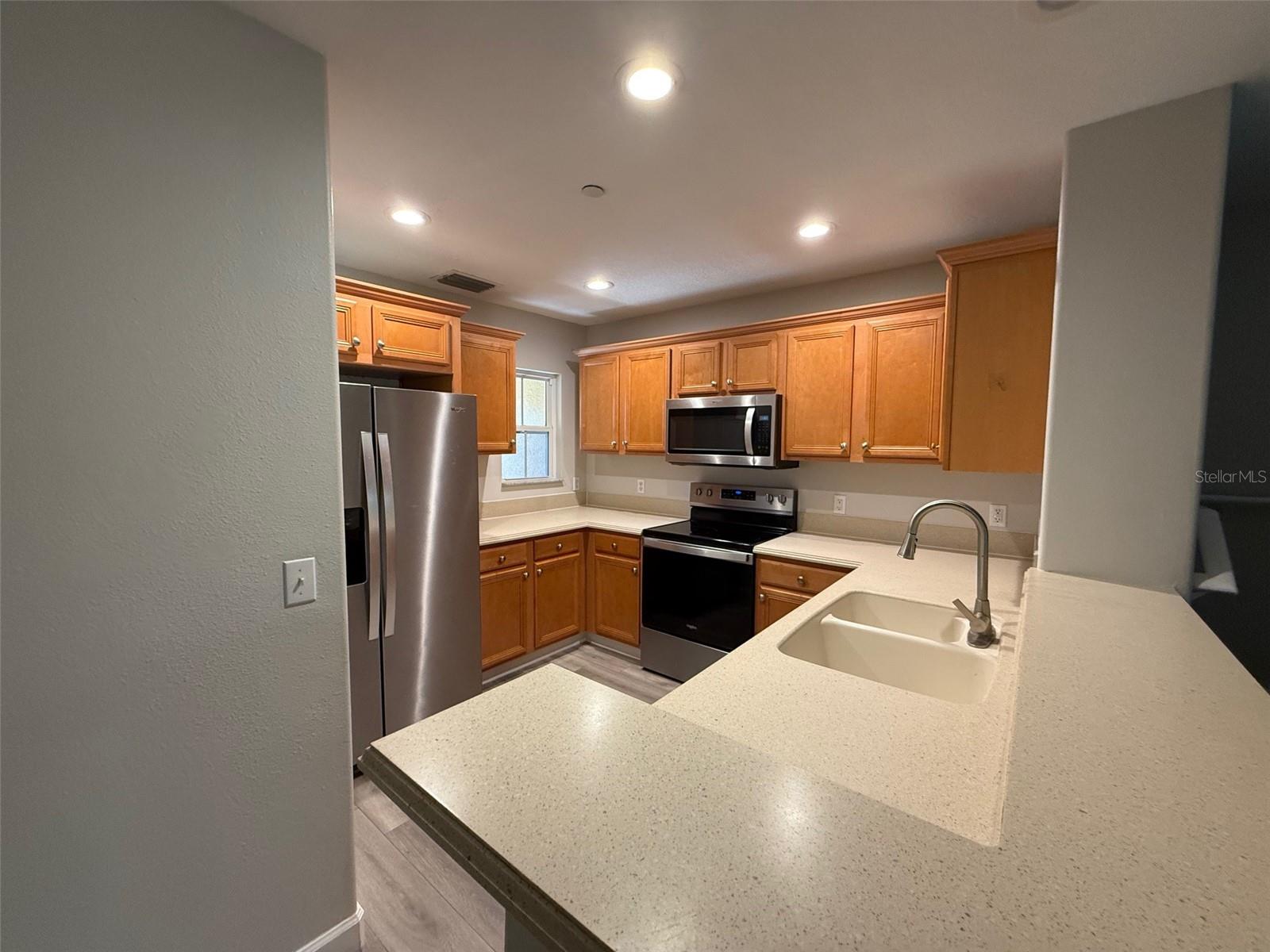 Image 3 of 52 For 7350 Black Walnut Way