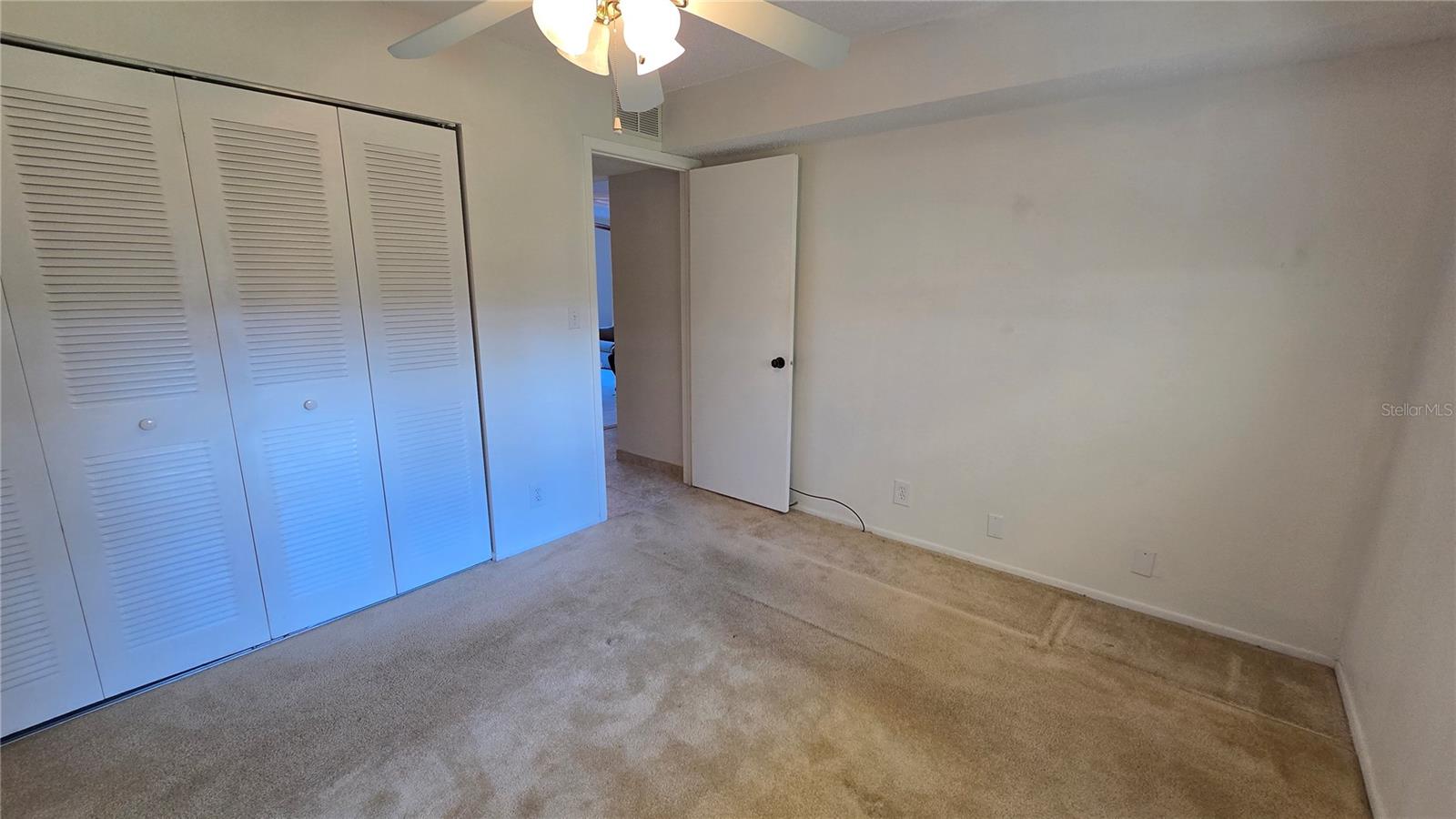 Image 16 of 32 For 11485 Oakhurst Road 1200-111