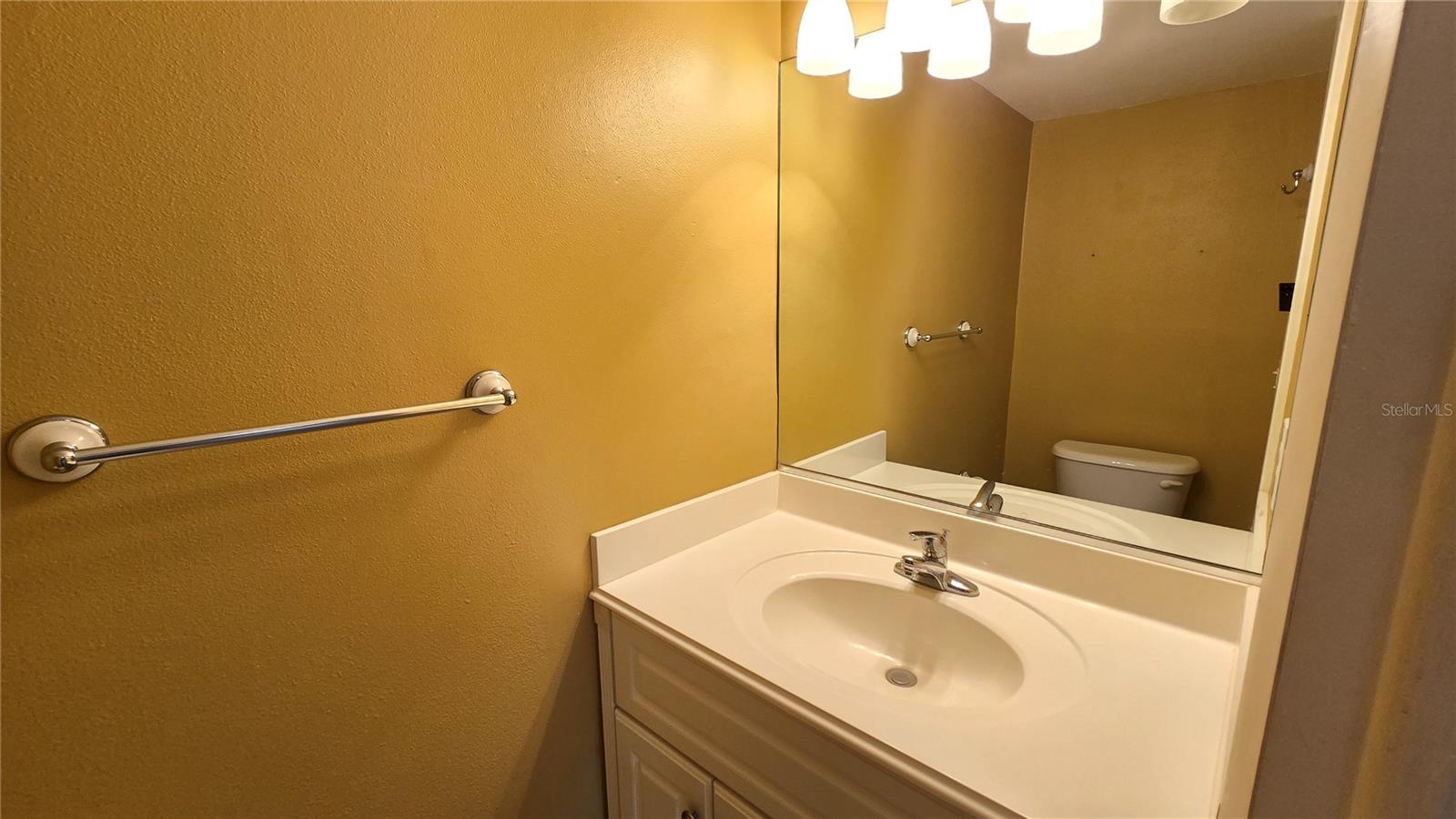 Image 18 of 32 For 11485 Oakhurst Road 1200-111