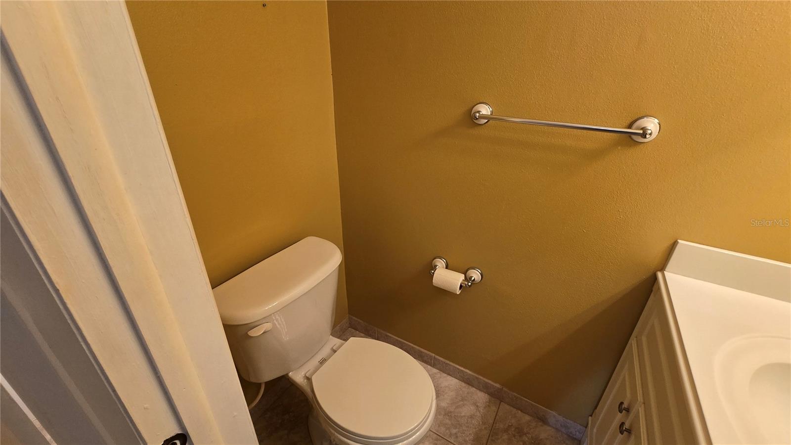 Image 19 of 32 For 11485 Oakhurst Road 1200-111