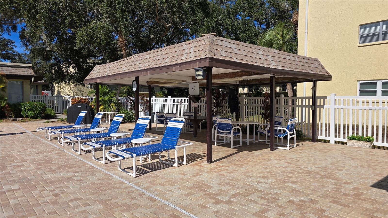 Image 28 of 32 For 11485 Oakhurst Road 1200-111