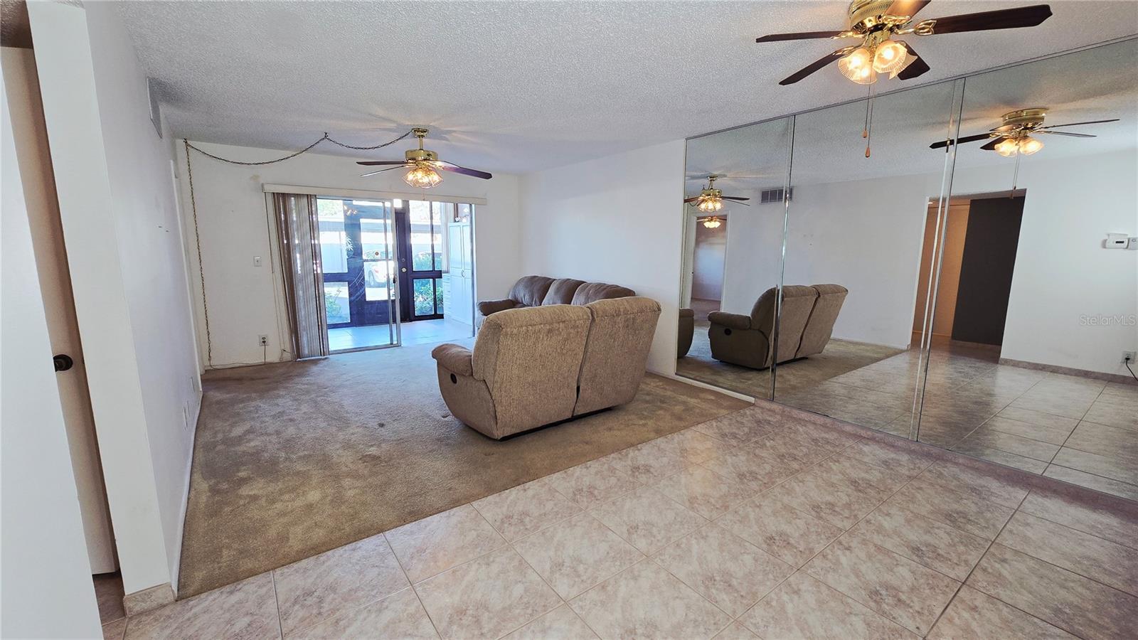 Image 3 of 32 For 11485 Oakhurst Road 1200-111