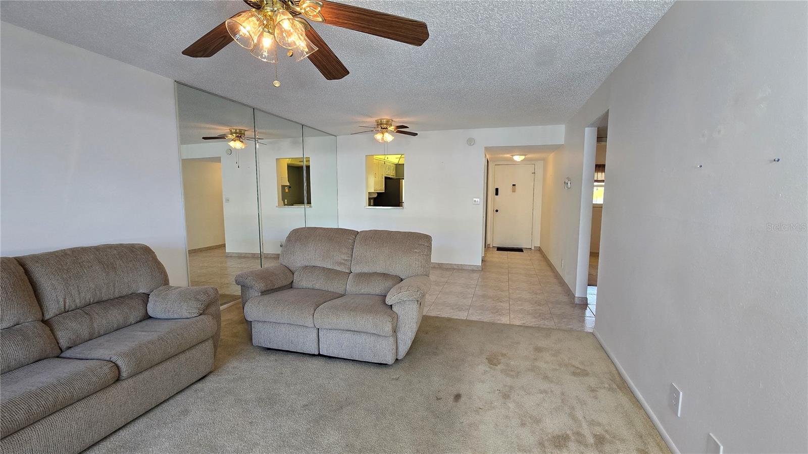 Image 4 of 32 For 11485 Oakhurst Road 1200-111