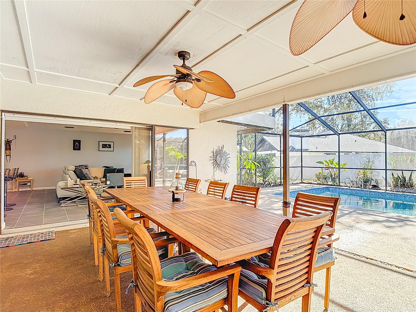 Listing photo id 27 for 6005 Pratt Street