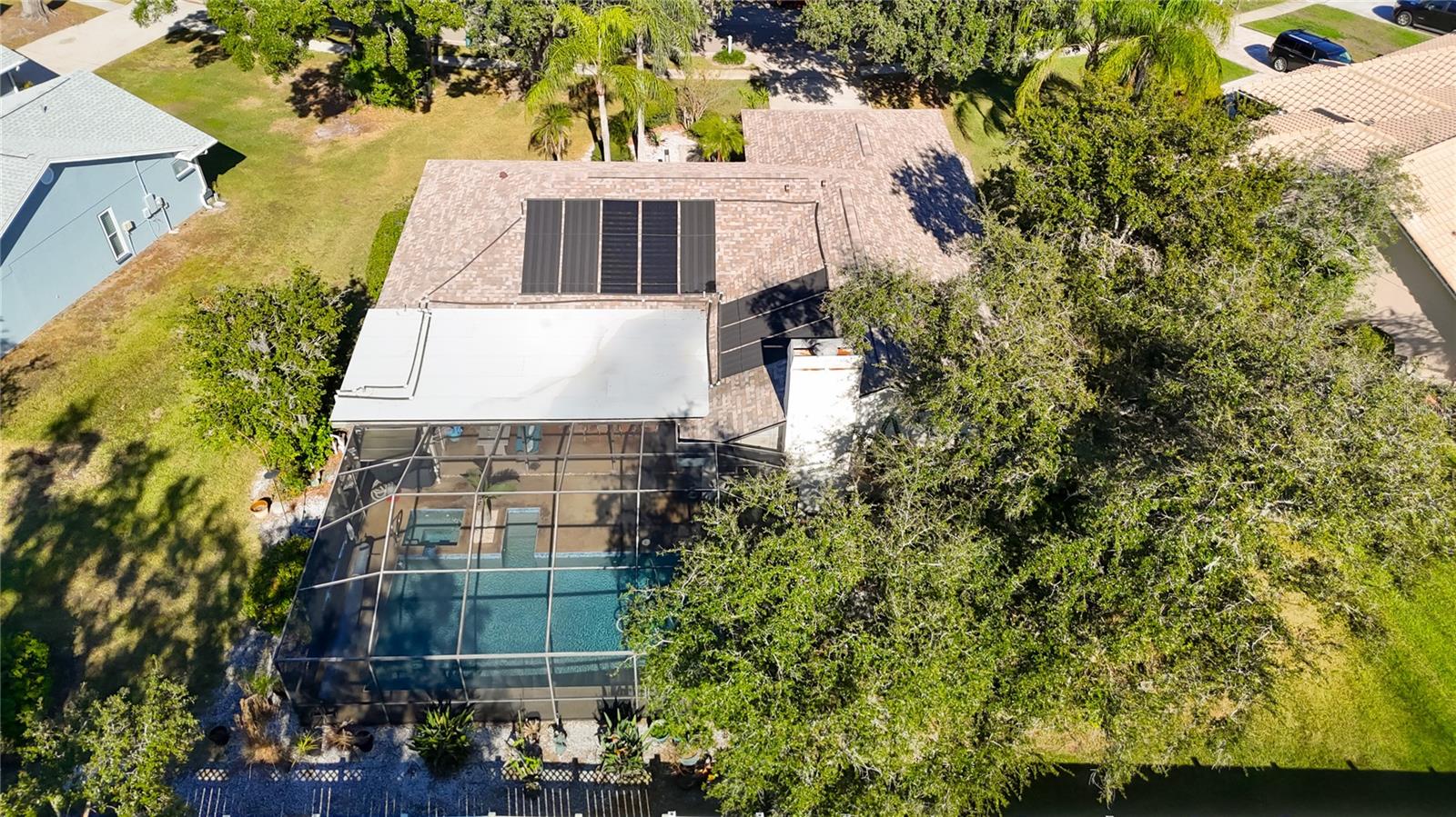 Listing photo id 74 for 6005 Pratt Street