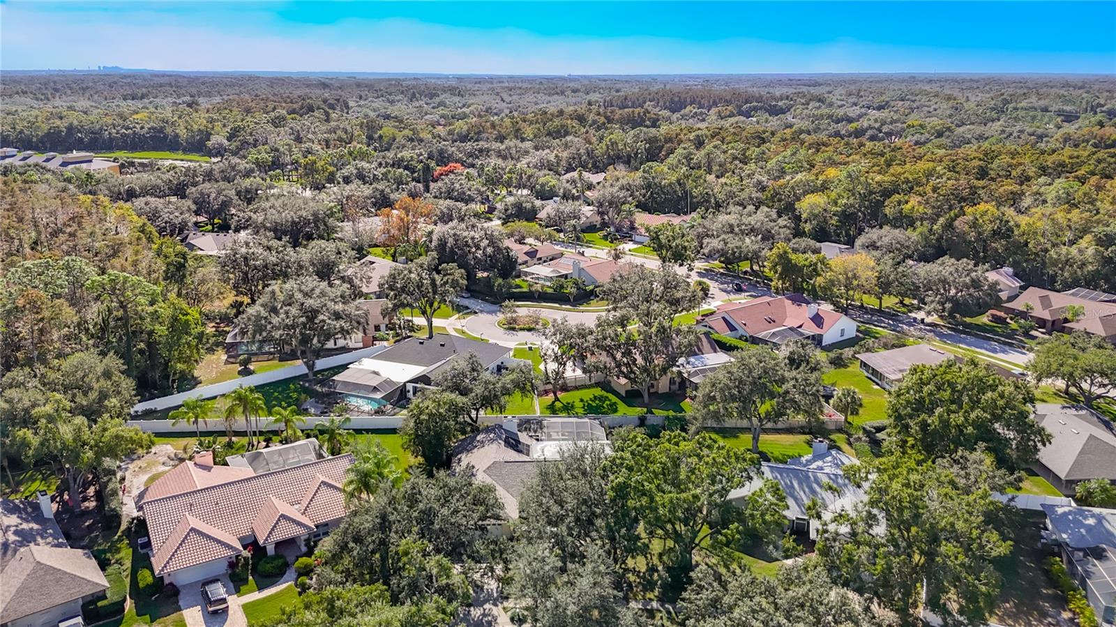 Listing photo id 79 for 6005 Pratt Street