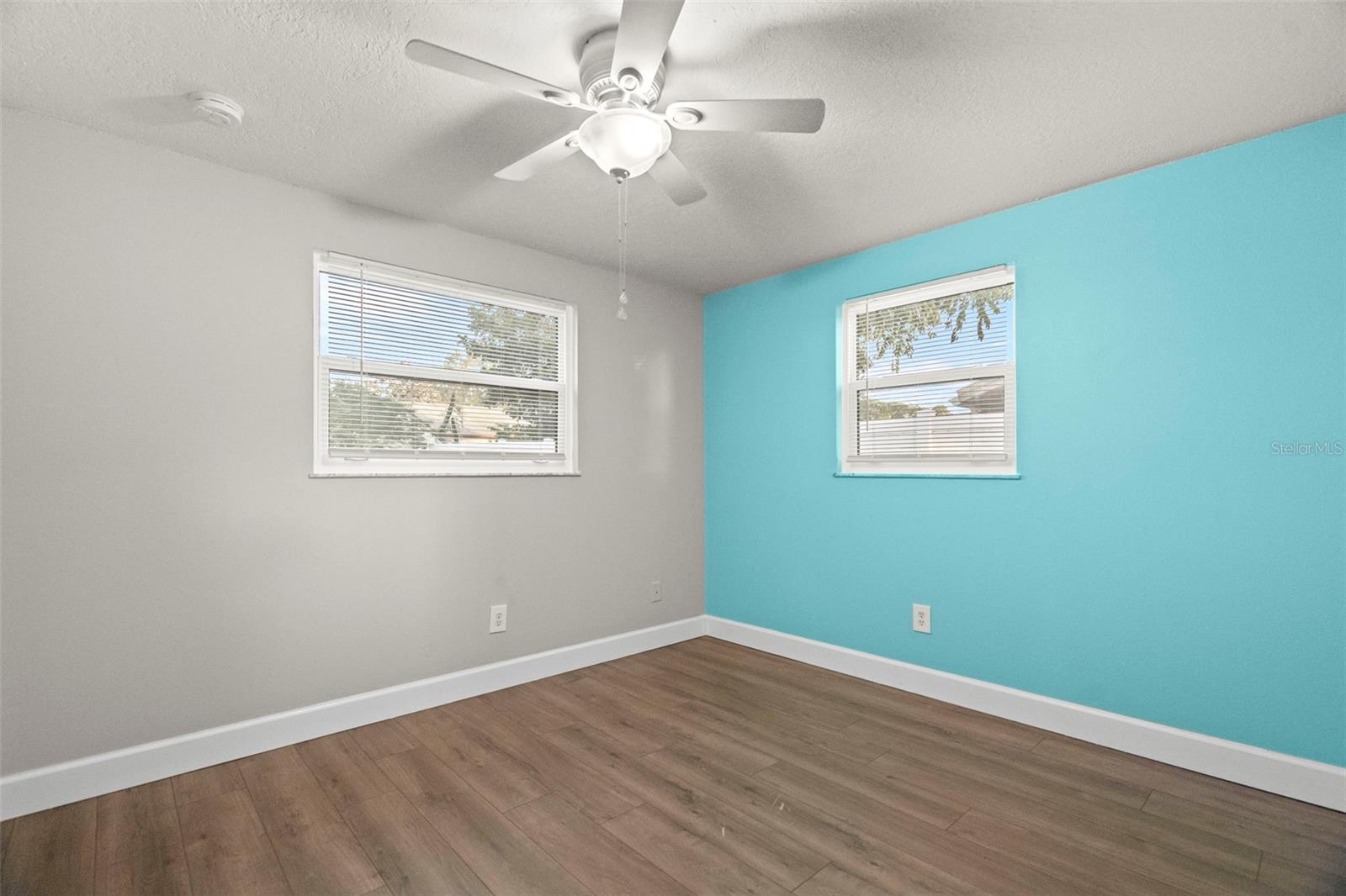 Image 18 of 34 For 1863 12th Street Sw