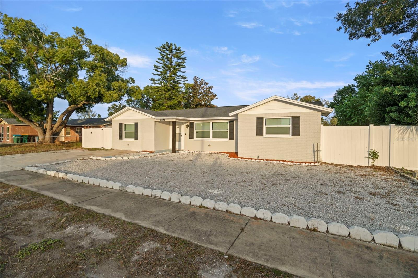 Image 2 of 34 For 1863 12th Street Sw