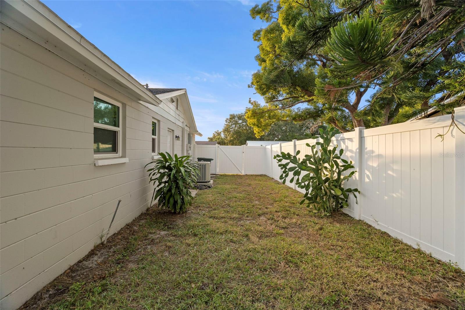 Image 30 of 34 For 1863 12th Street Sw