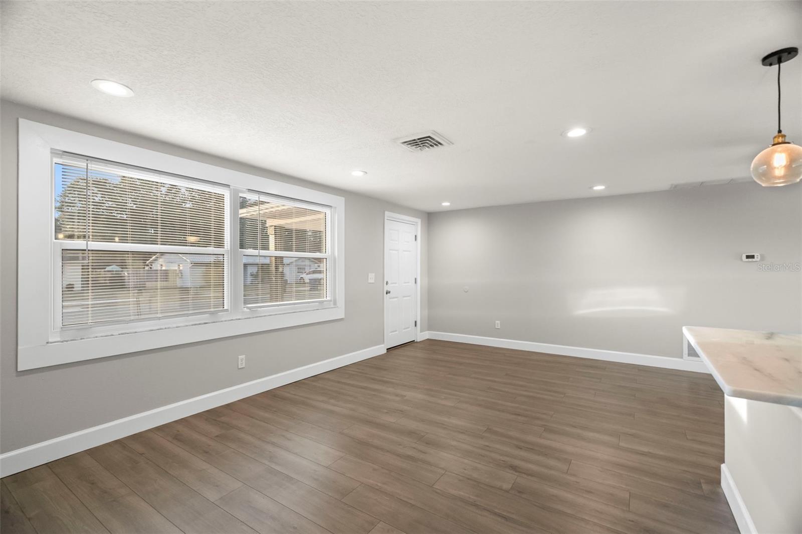 Image 6 of 34 For 1863 12th Street Sw