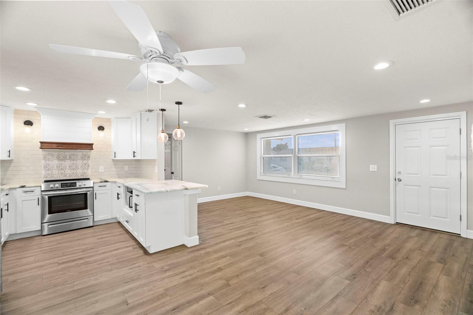 Image 8 of 34 For 1863 12th Street Sw