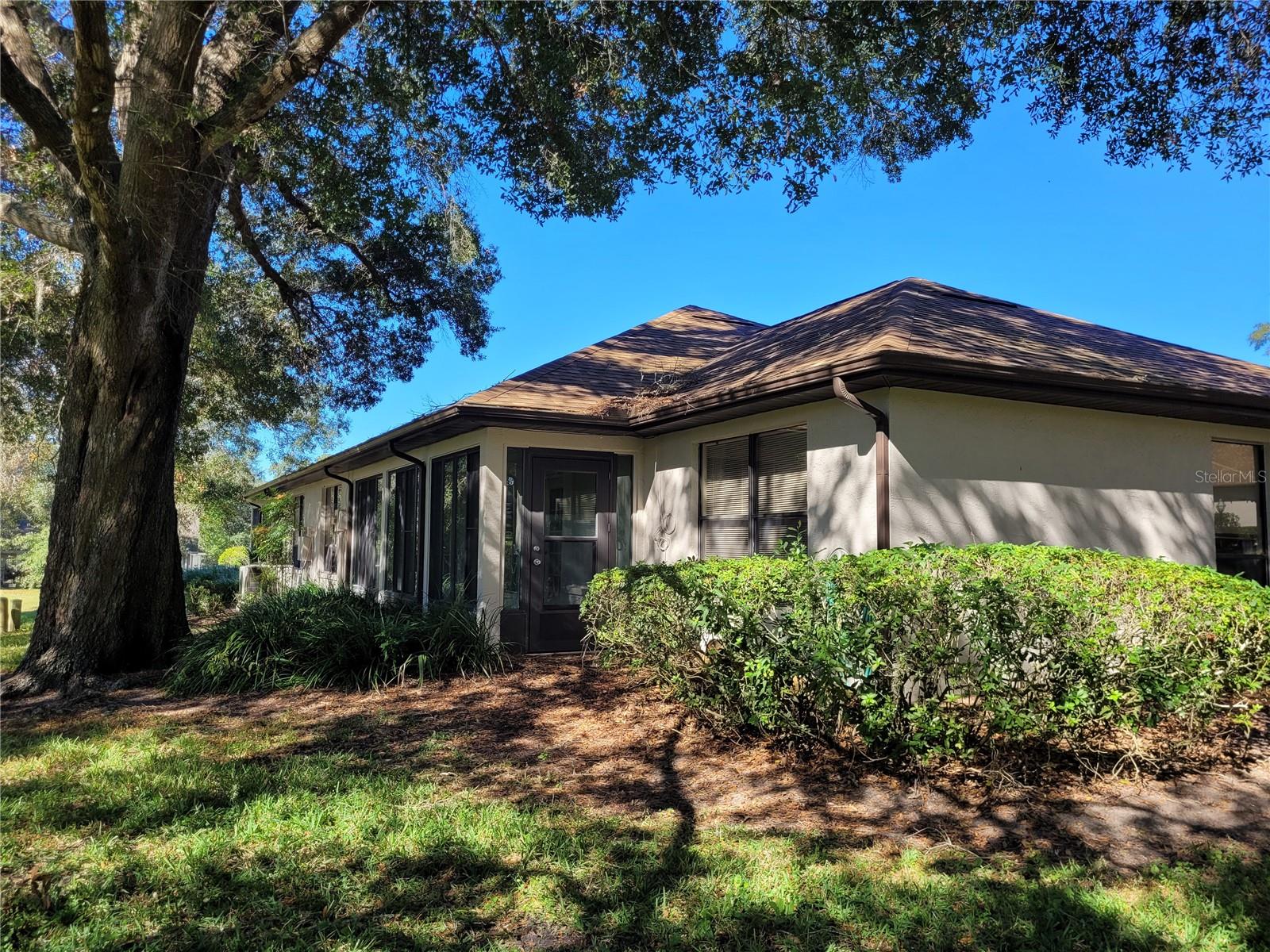 Image 25 of 35 For 6018 Bromley Circle