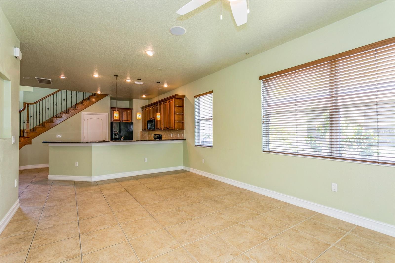 Image 12 of 35 For 10426 La Mirage Court