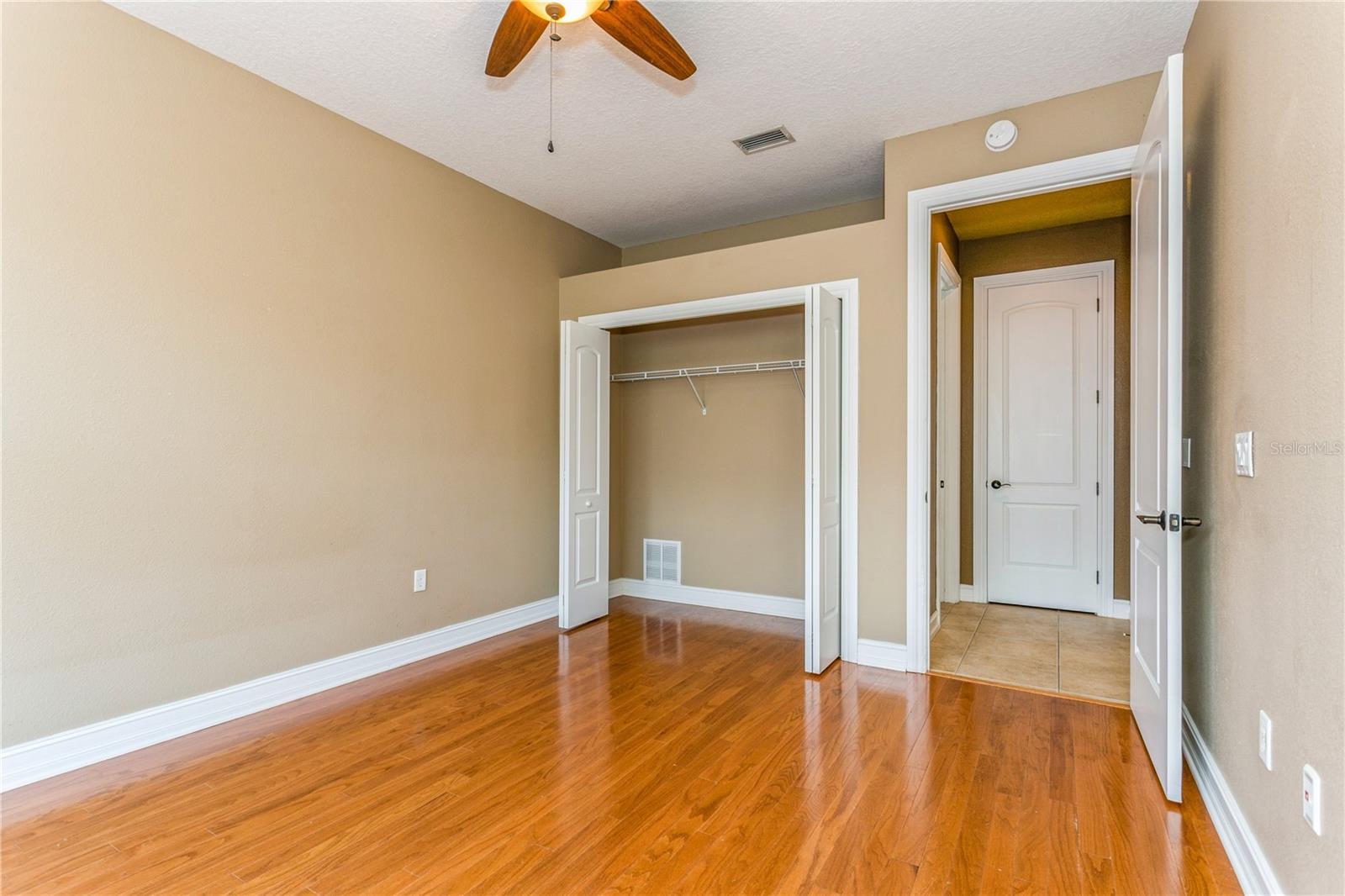 Image 14 of 35 For 10426 La Mirage Court