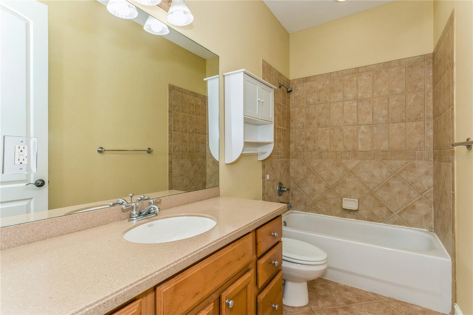 Image 18 of 35 For 10426 La Mirage Court