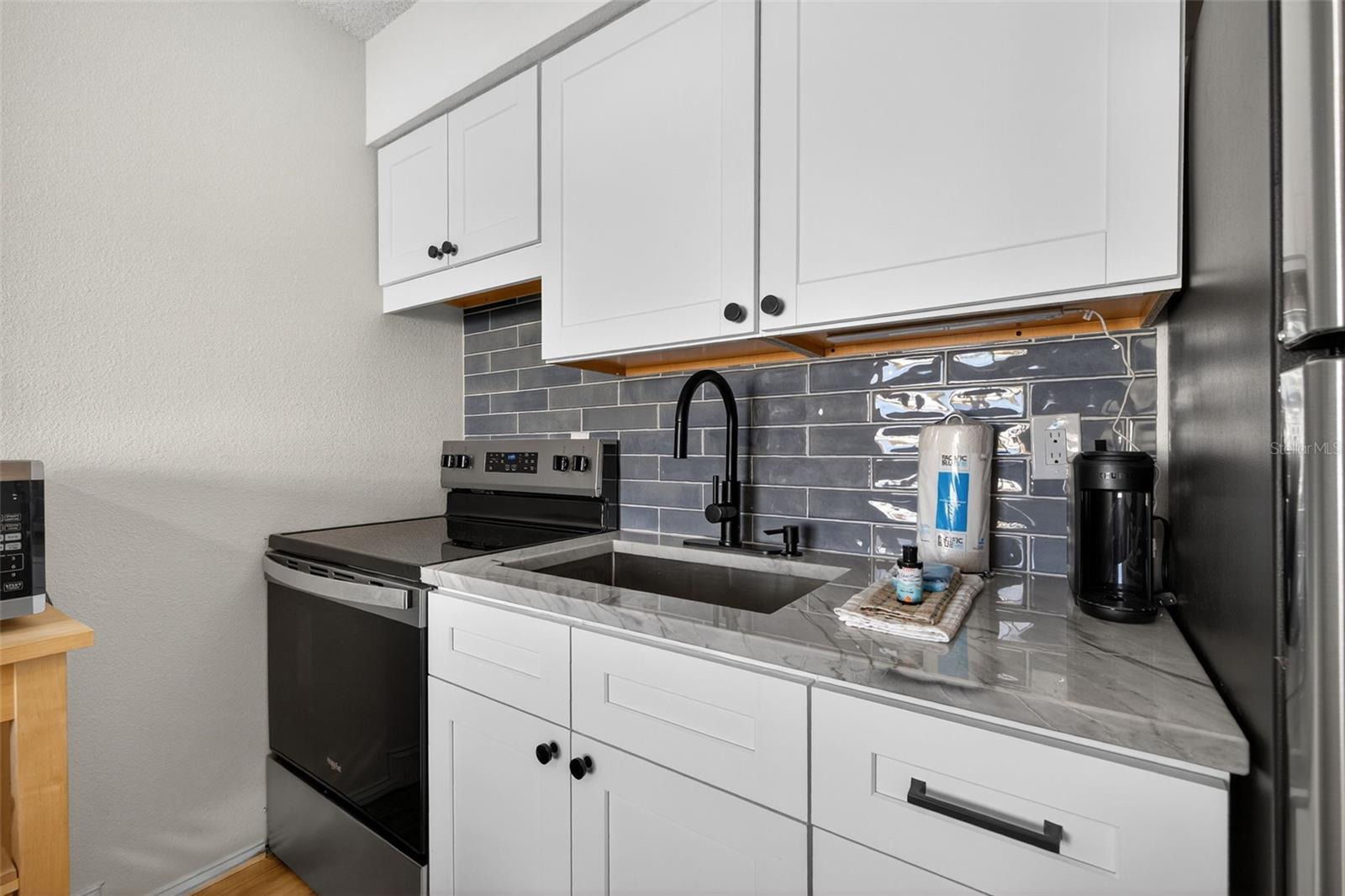 Image 10 of 19 For 14251 Gulf Boulevard 5