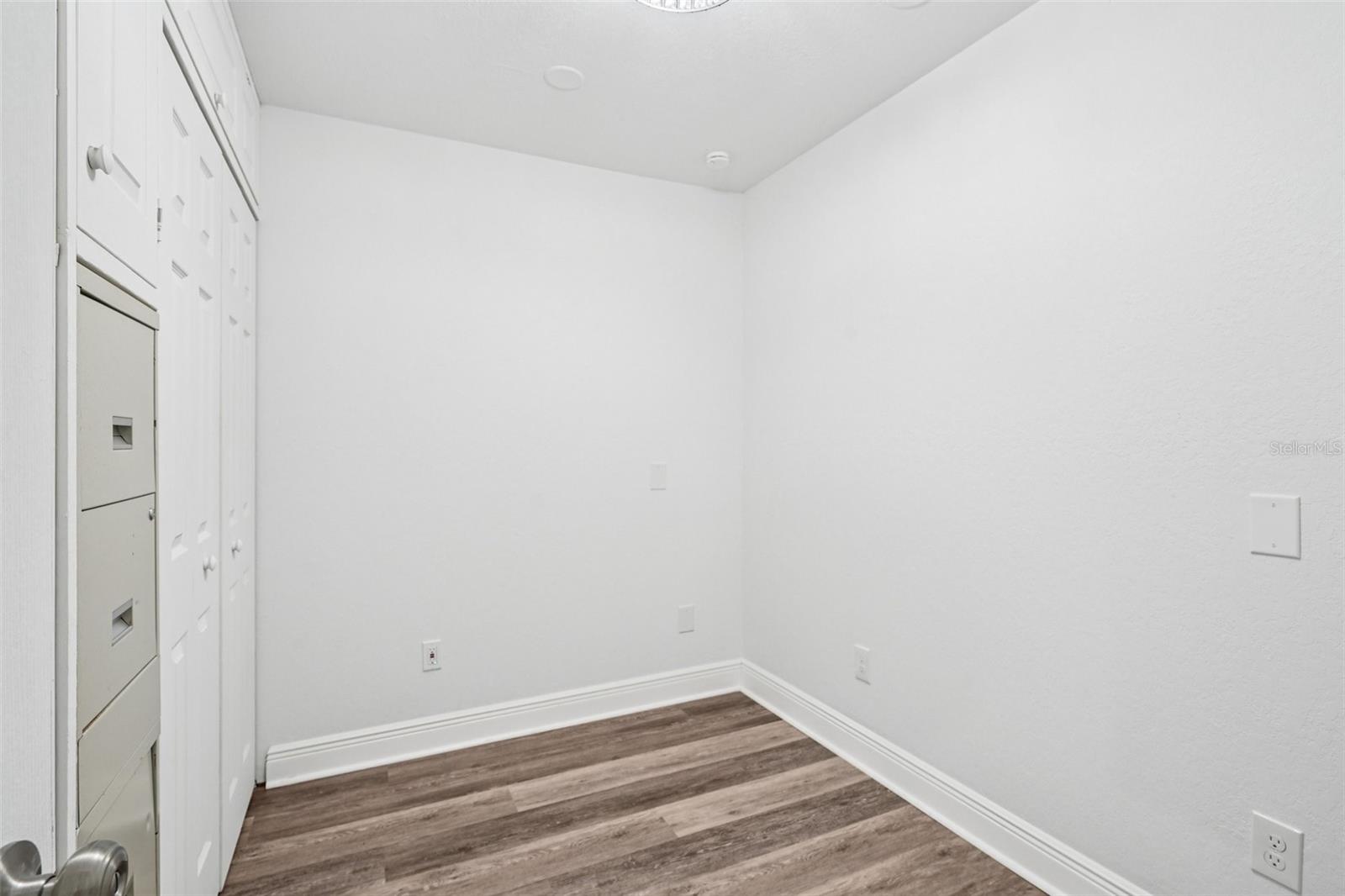 Image 17 of 41 For 5045 132nd Place