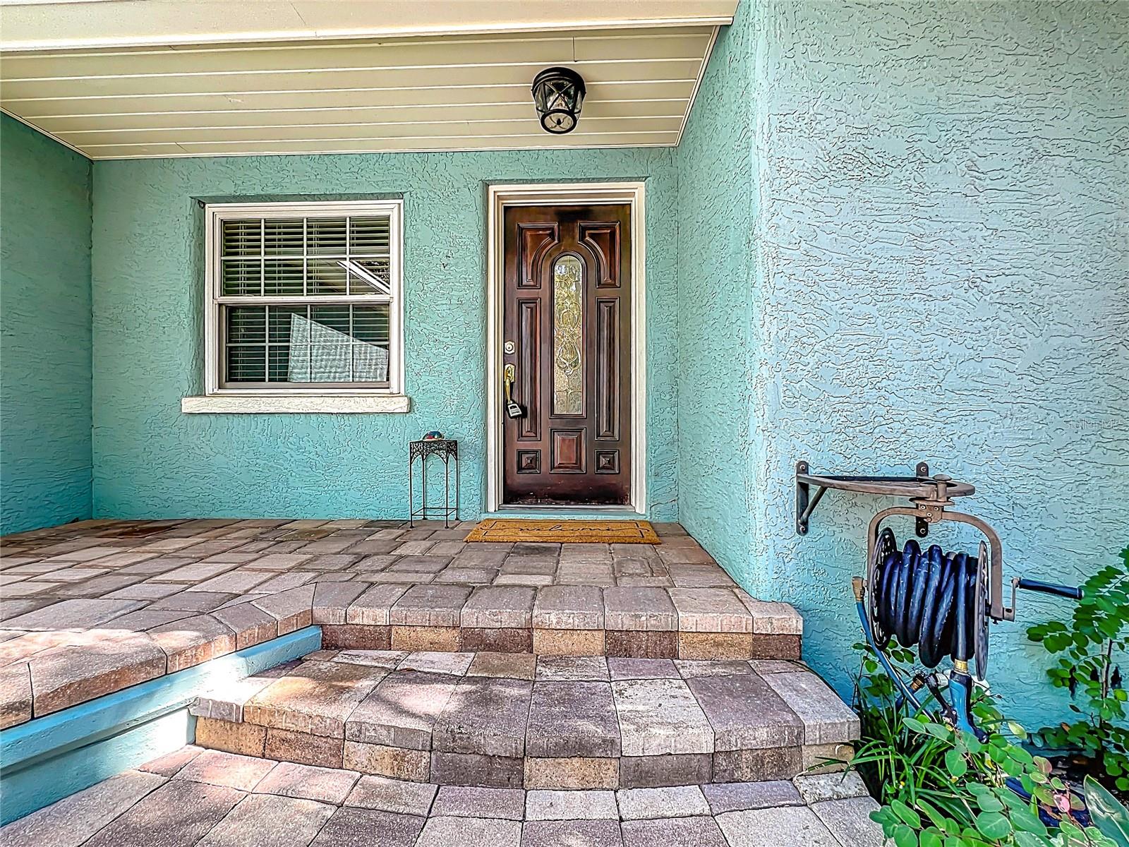 Listing photo id 11 for 2824 47th Street S