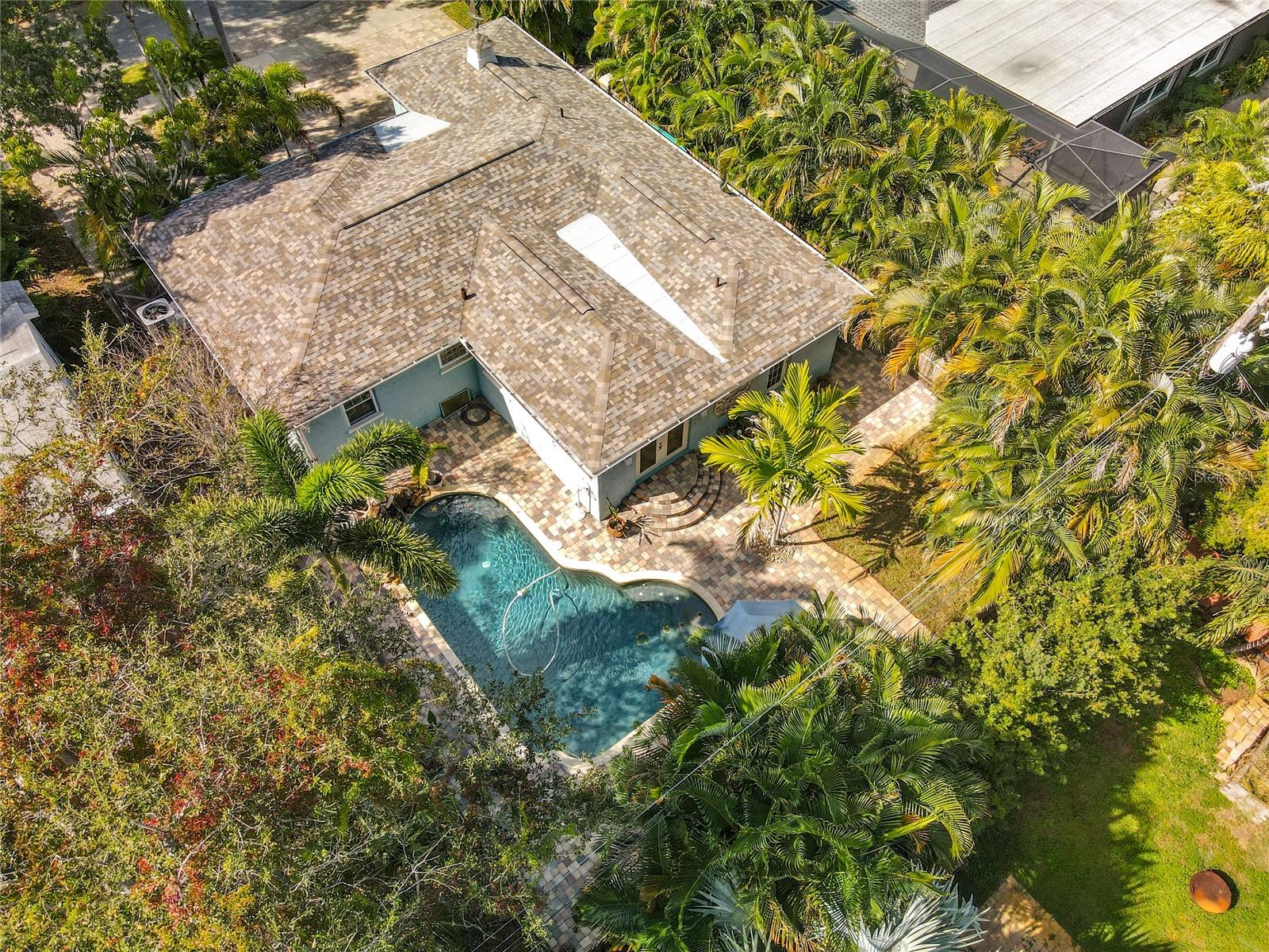 Listing photo id 0 for 2824 47th Street S