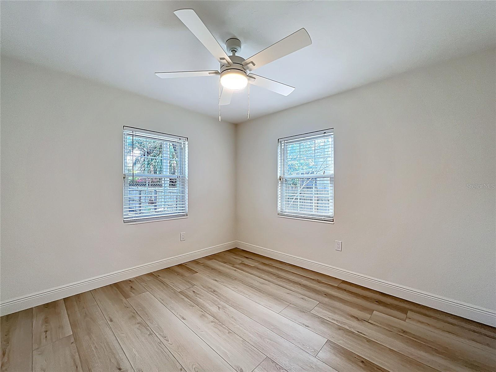 Listing photo id 30 for 2824 47th Street S