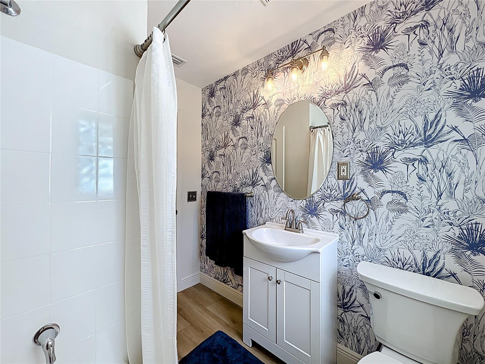 Listing photo id 34 for 2824 47th Street S