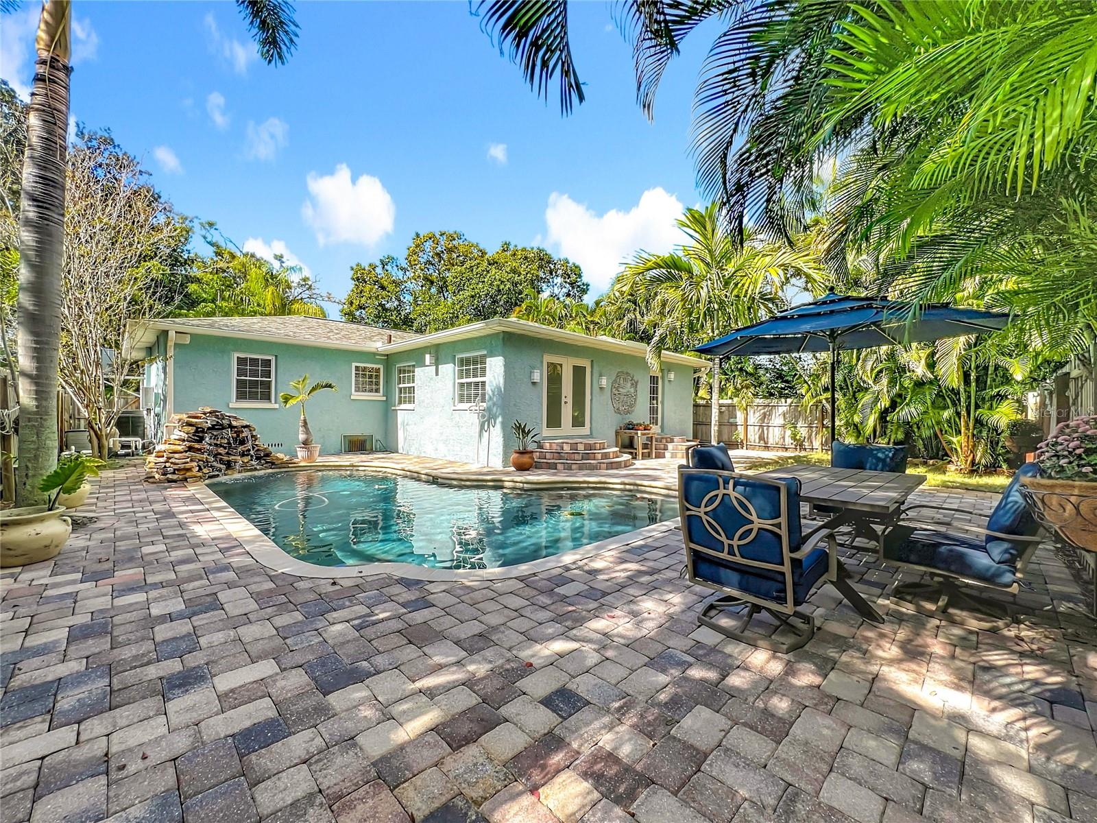 Listing photo id 42 for 2824 47th Street S