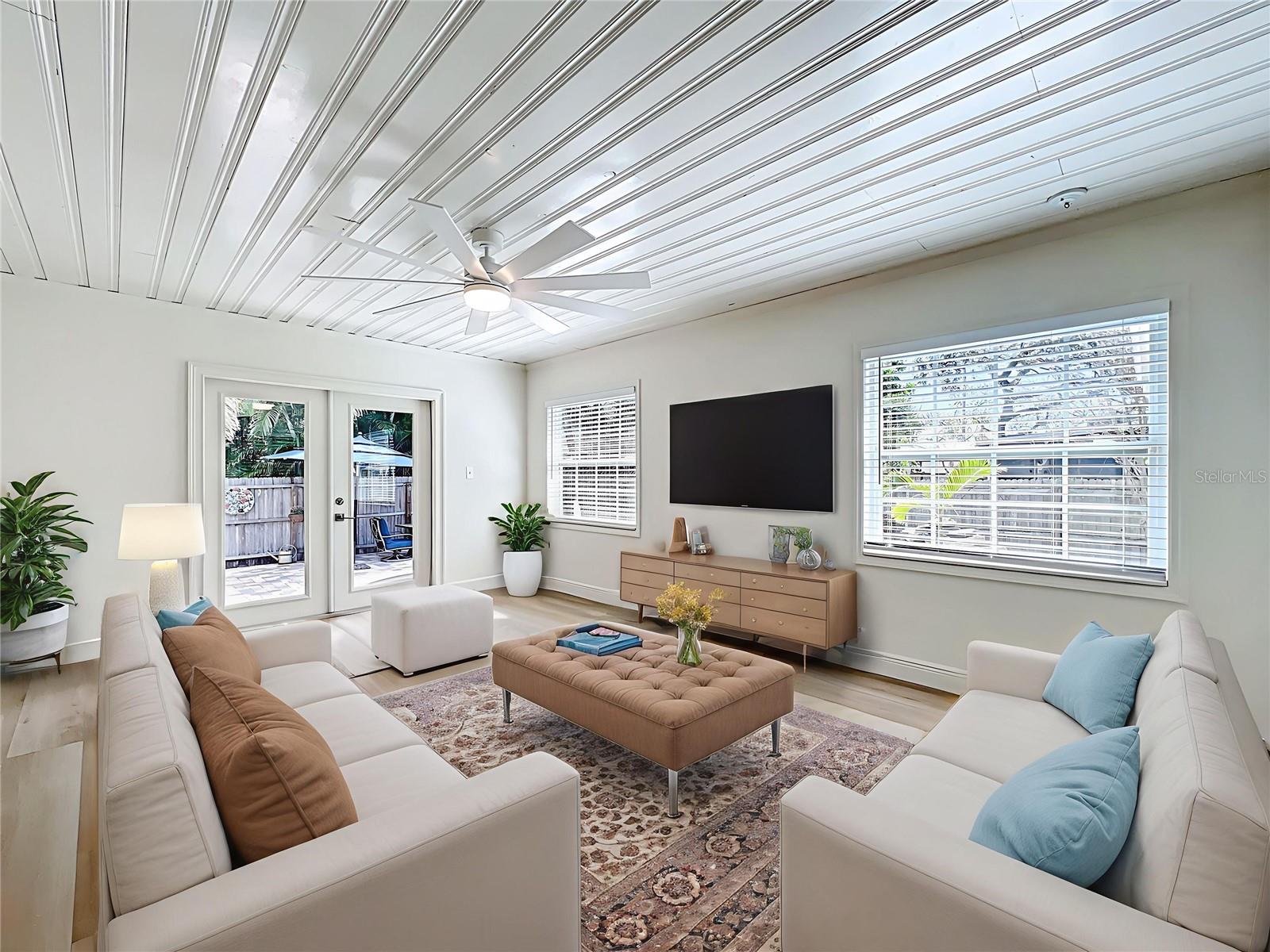 Listing photo id 3 for 2824 47th Street S