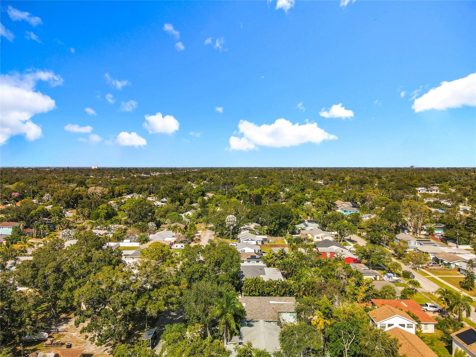 Listing photo id 49 for 2824 47th Street S