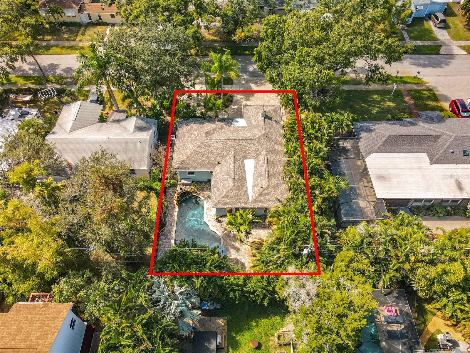 Listing photo id 53 for 2824 47th Street S