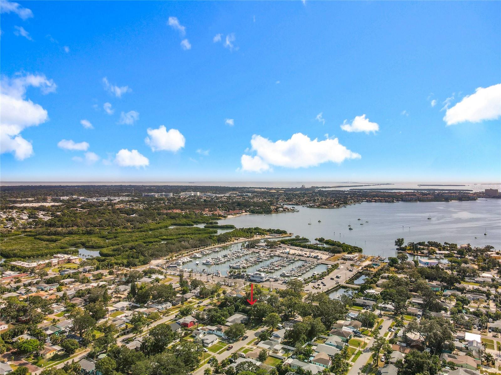 Listing photo id 54 for 2824 47th Street S