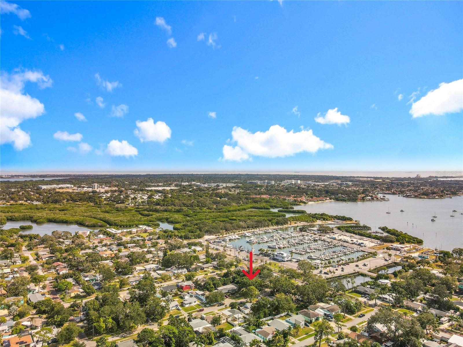 Listing photo id 55 for 2824 47th Street S