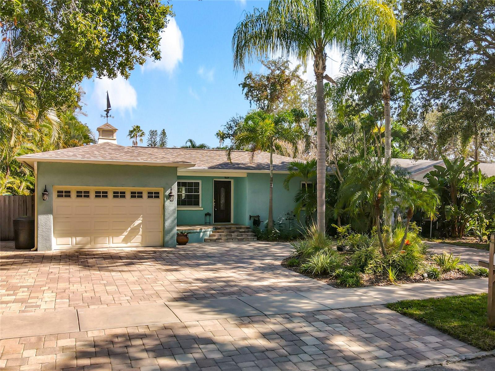 Listing photo id 6 for 2824 47th Street S