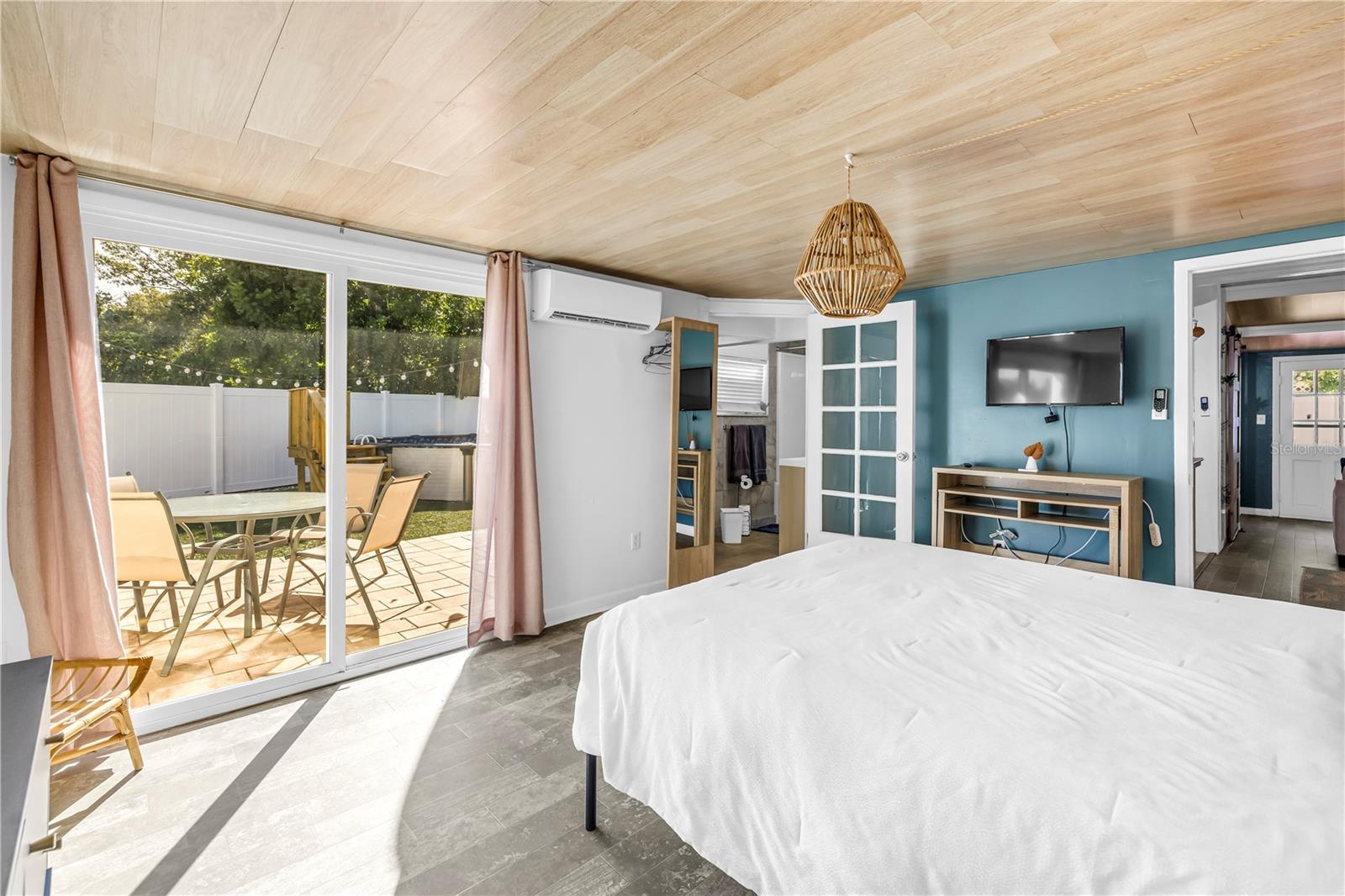 Image 14 of 30 For 844 Brookwood Drive S