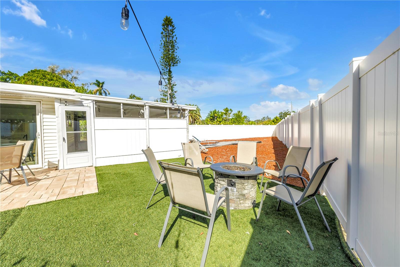 Image 23 of 30 For 844 Brookwood Drive S