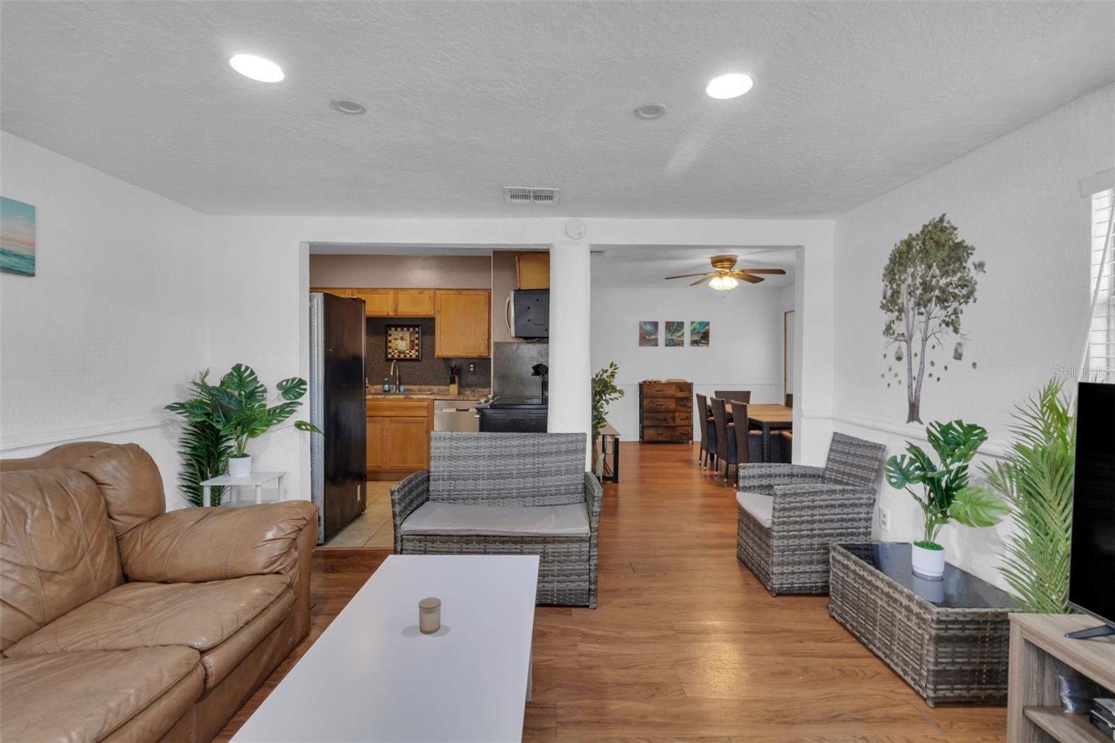 Image 16 of 57 For 1796 Harbor Drive