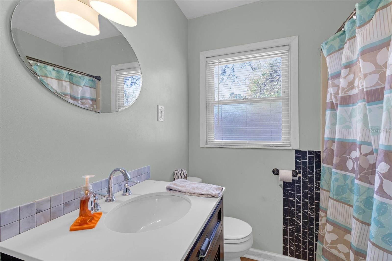 Image 25 of 57 For 1796 Harbor Drive