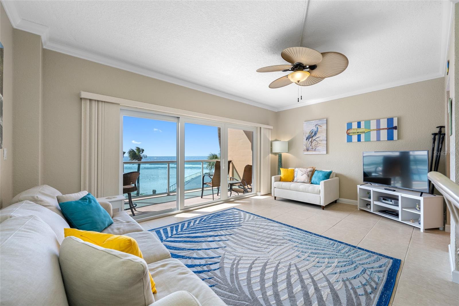 Image 16 of 55 For 880 Mandalay Avenue N207