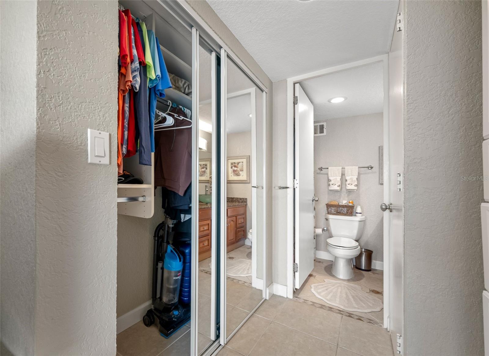 Image 20 of 55 For 880 Mandalay Avenue N207