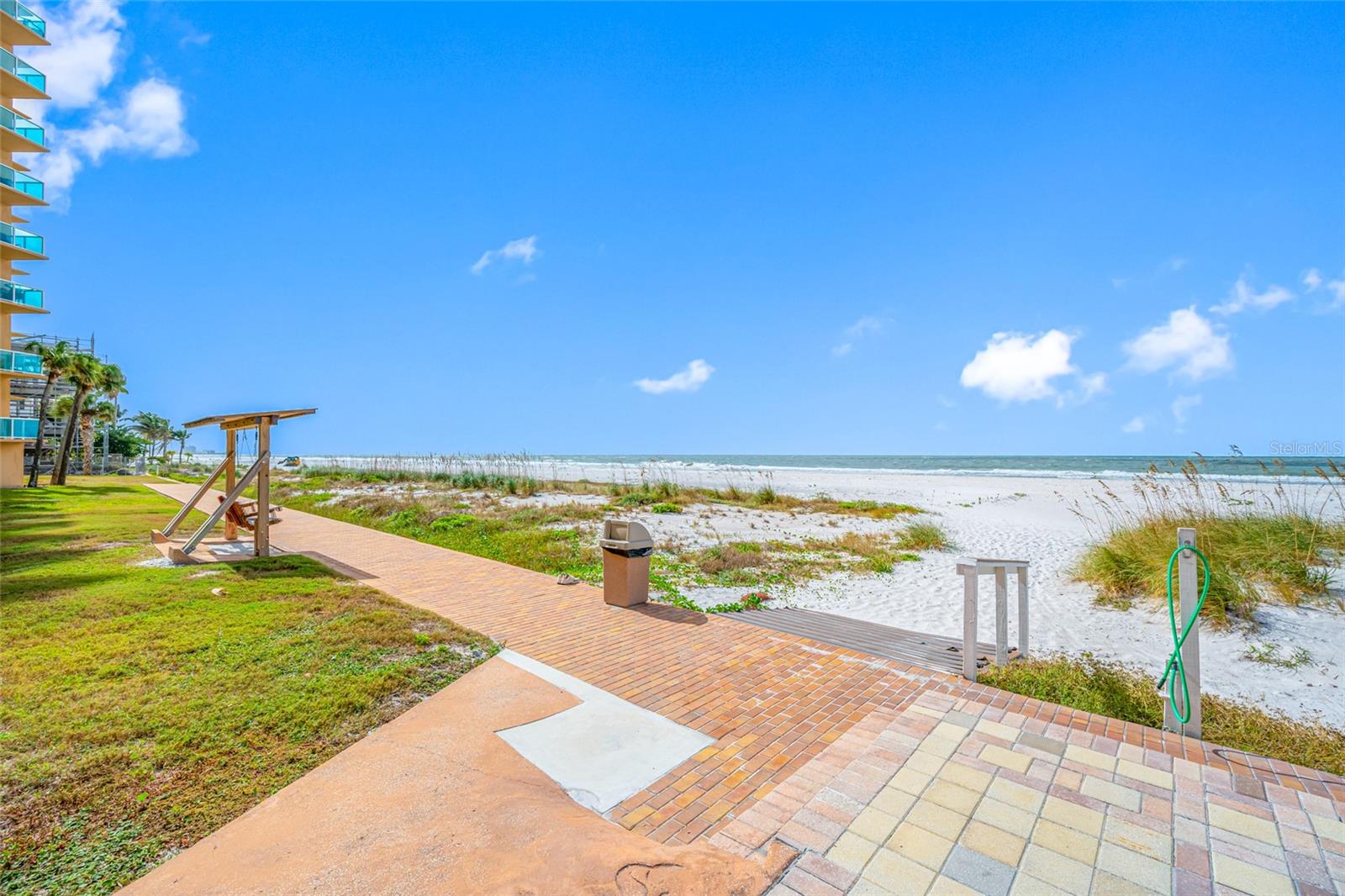 Image 39 of 55 For 880 Mandalay Avenue N207