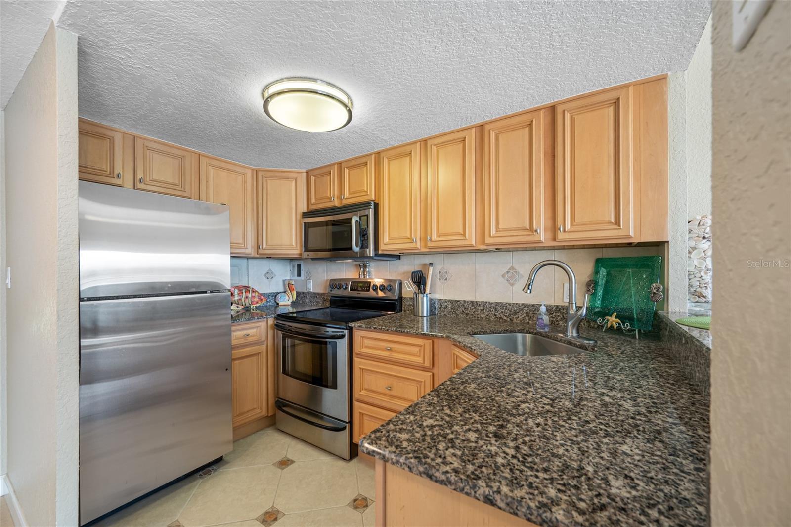 Image 8 of 55 For 880 Mandalay Avenue N207