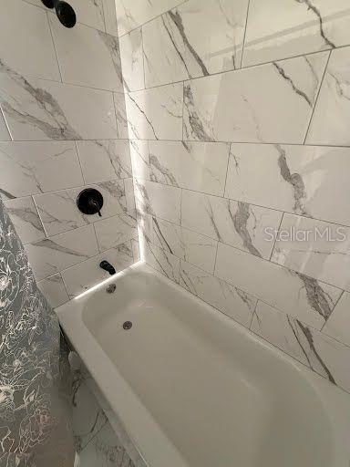 Image 14 of 24 For 1517 Chateaux De Ville Court