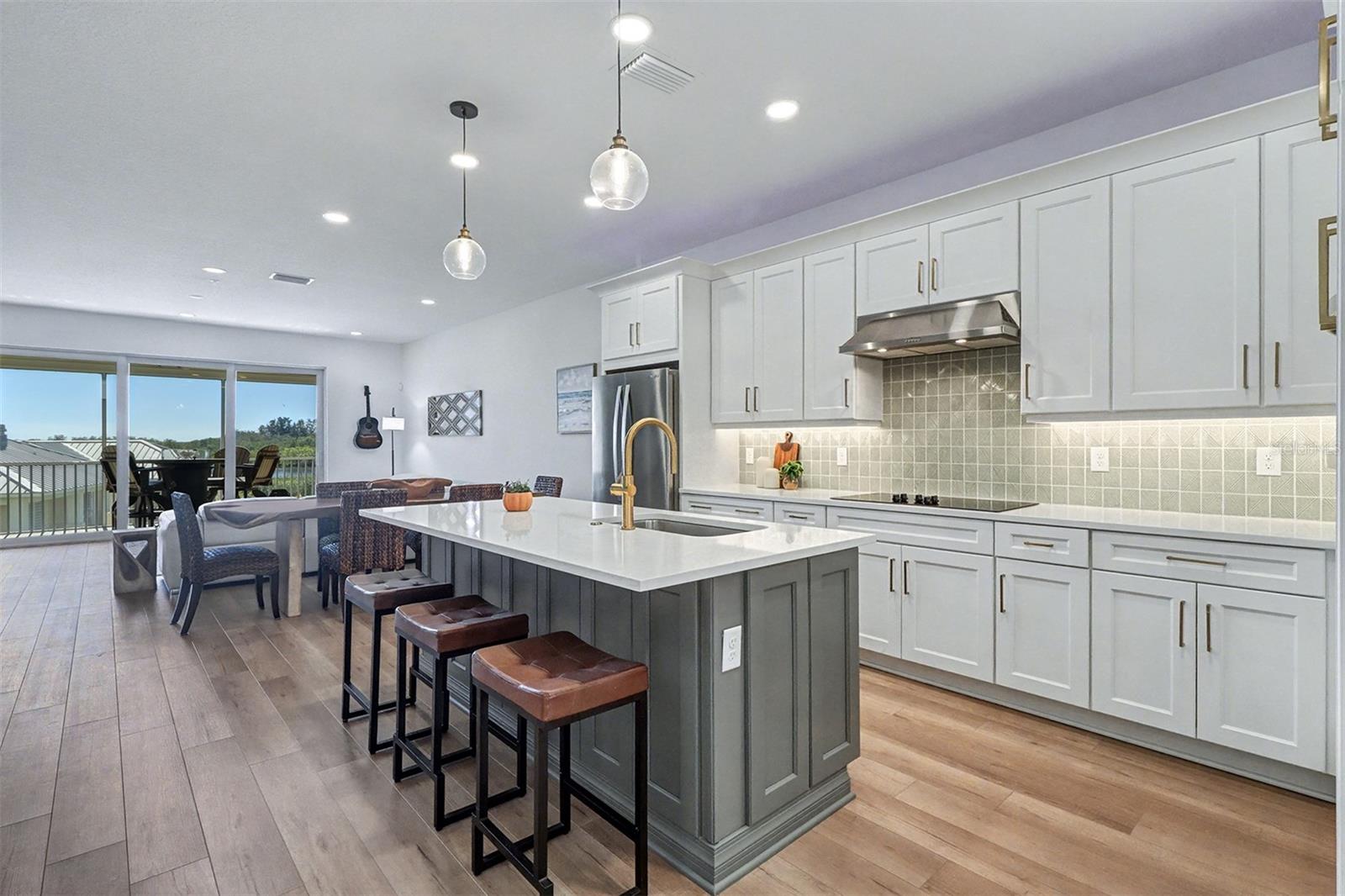 Image 11 of 38 For 9936 Key Haven Road