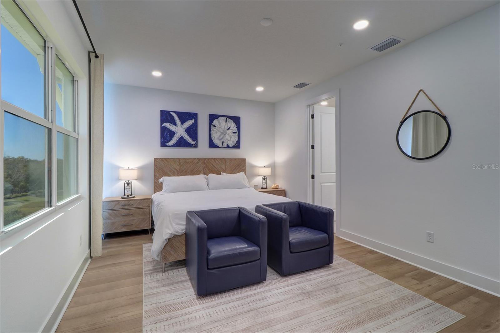 Image 24 of 38 For 9936 Key Haven Road