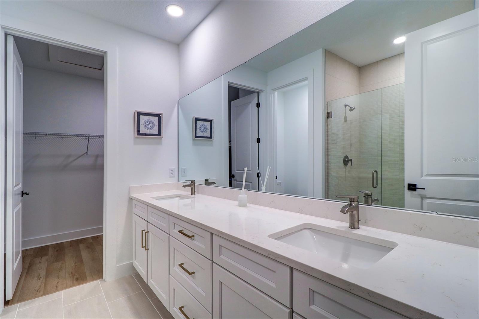 Image 25 of 38 For 9936 Key Haven Road