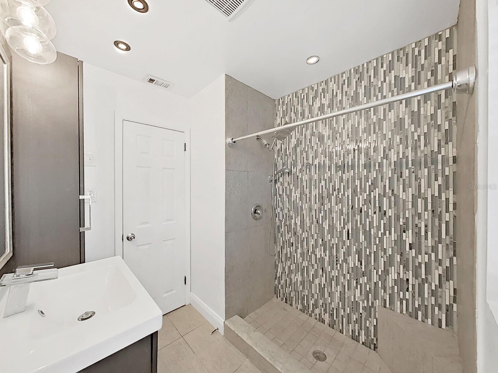 Image 20 of 44 For 1837 Audrey Drive