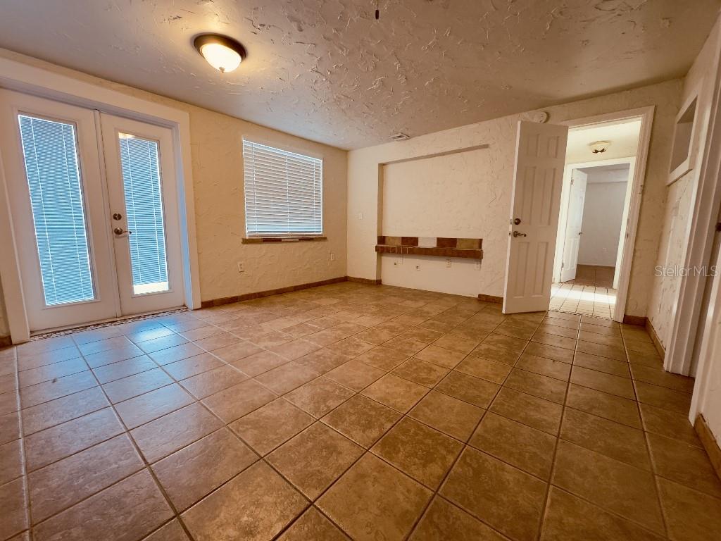 Image 13 of 37 For 20 Euclid Avenue