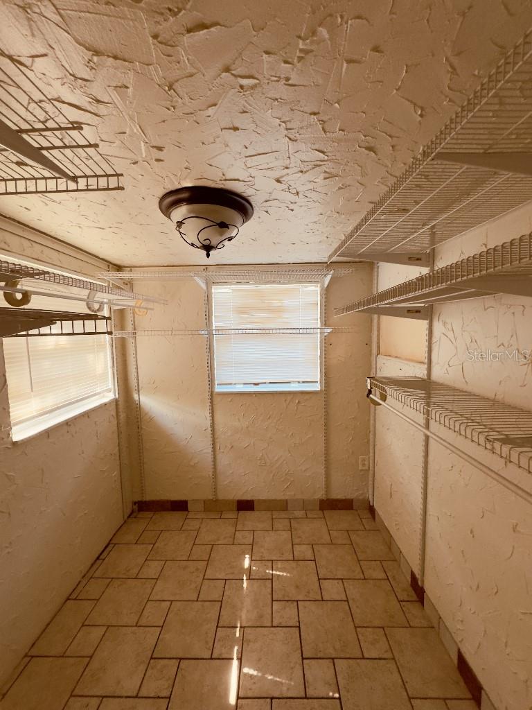 Image 16 of 37 For 20 Euclid Avenue