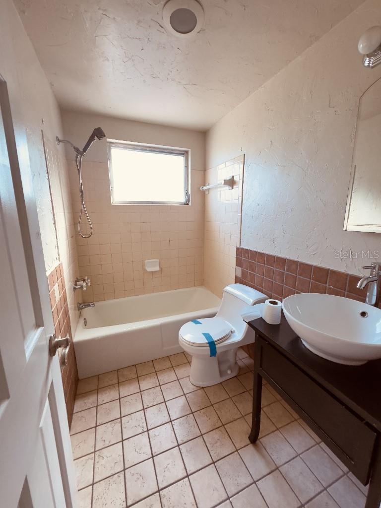 Image 26 of 37 For 20 Euclid Avenue